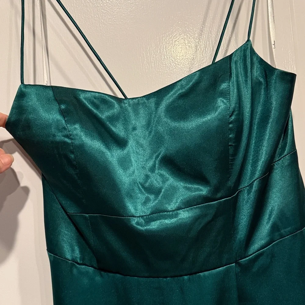 Lulu's Emerald Satin Maxi Dress - Picture 3 of 4